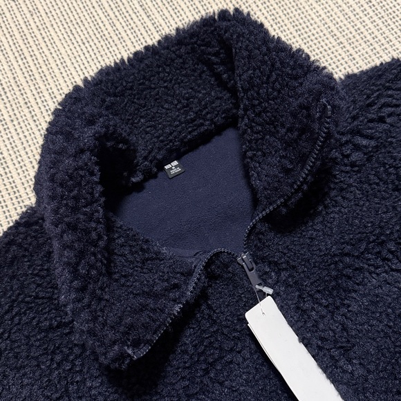 Uniqlo Women fleece jacket - Picture 2 of 4